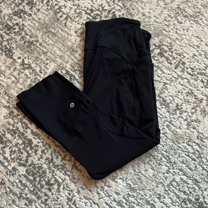 Lulu lemon black mesh cropped pants size 8